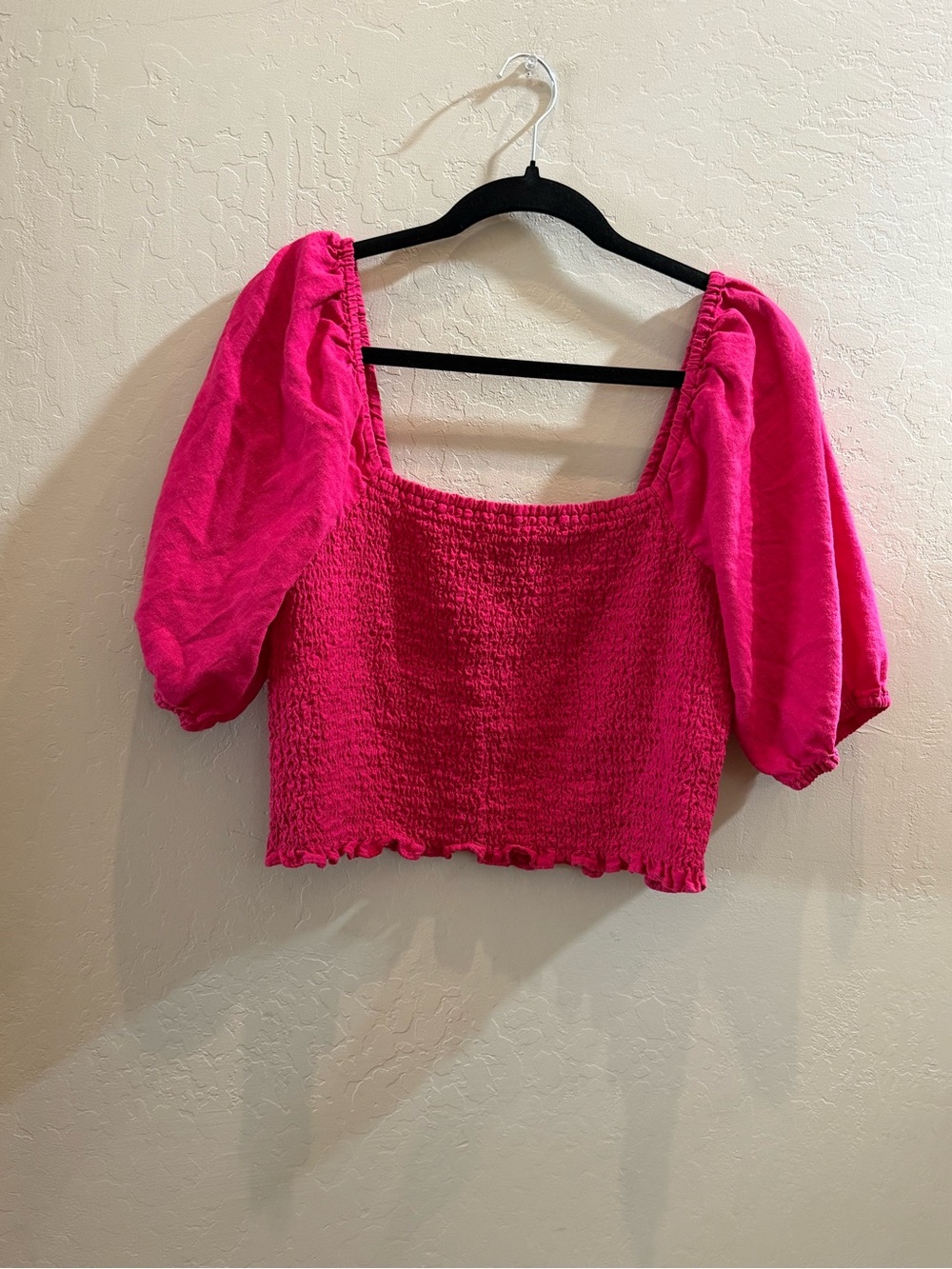 Universal Thread Hot Pink Puff Sleeve Smocked Crop Top